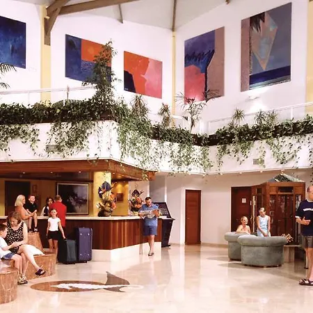 Lejlighedshotel Marsenses Paradise Club 4*
