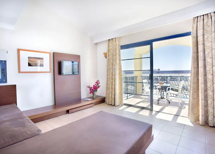 Marsenses Paradise Club 4* Cala'N Bosch (Menorca)